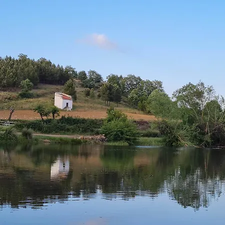 Casa Da Pracica, Serapicos Hébergement de vacances